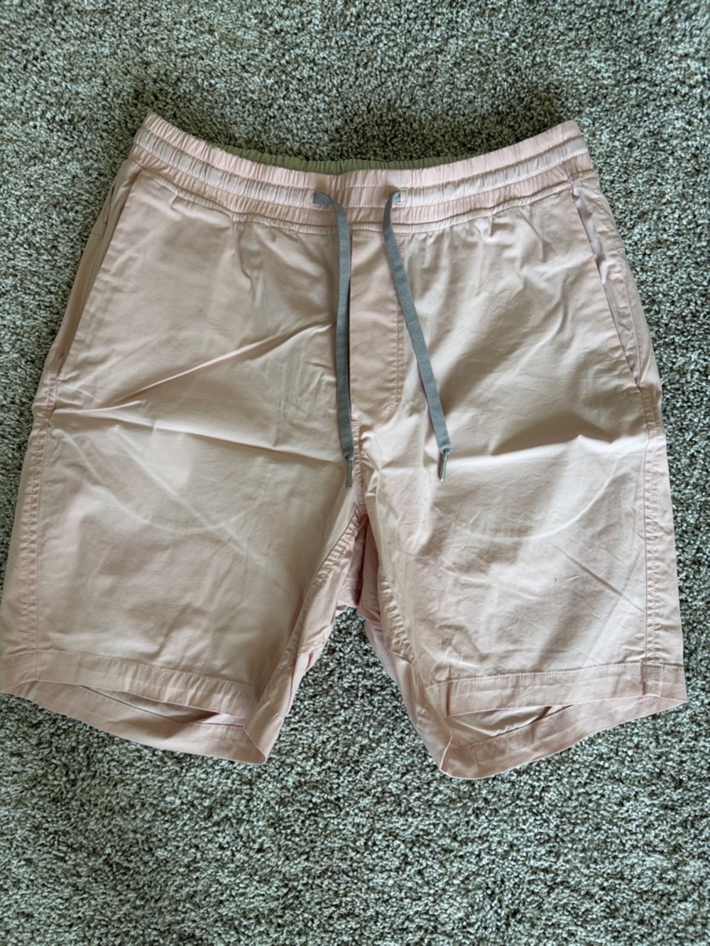 Men’s lululemon bowline pink size medium 8 inch inseam